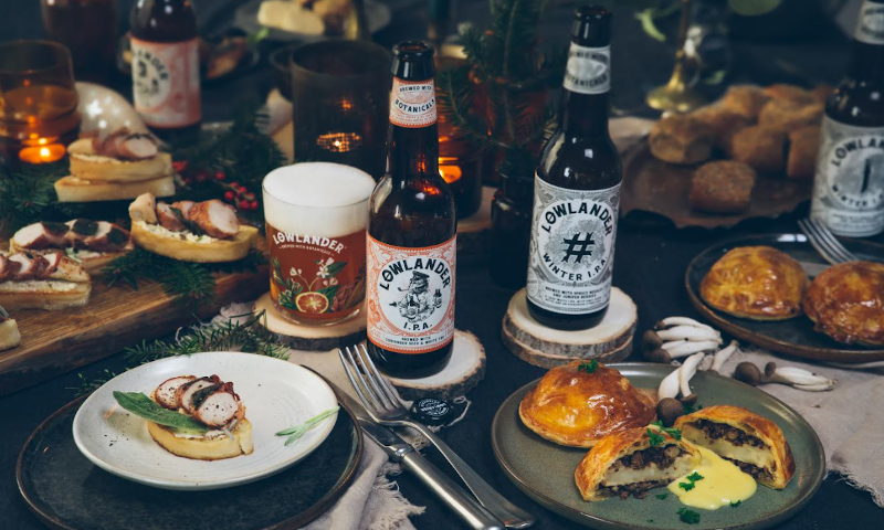 Bierdiner van Lowlander met kerstboom